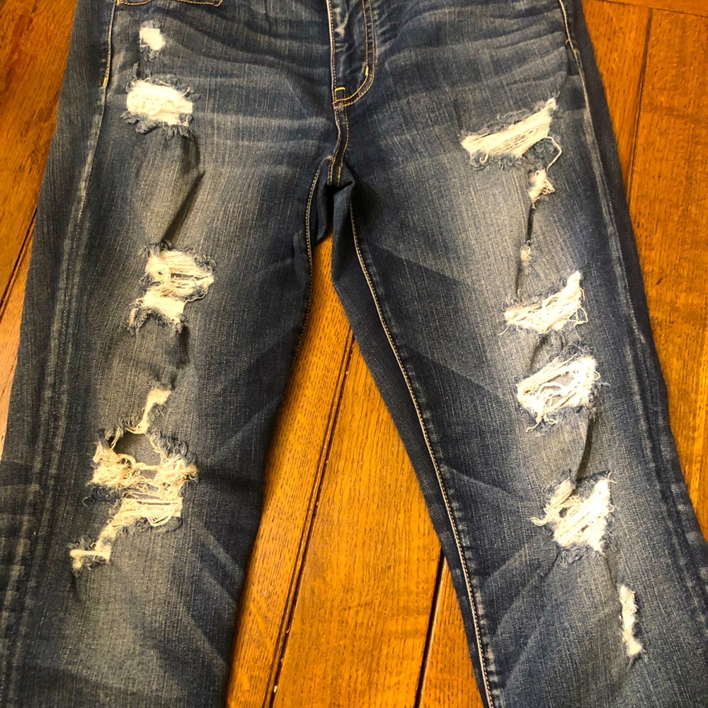 American Eagle cropped jeans